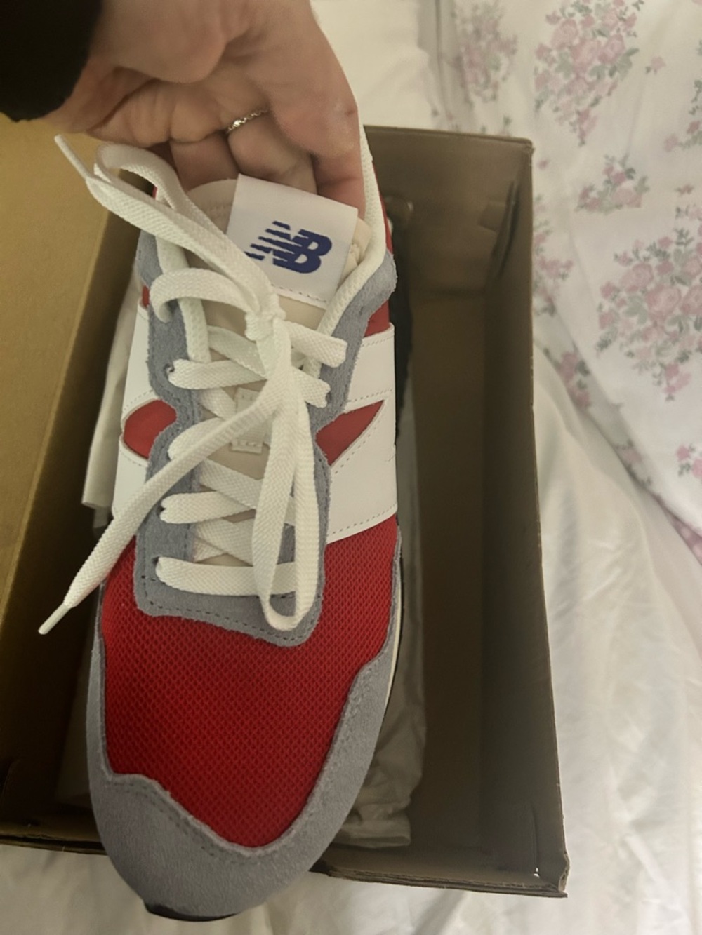 NEW BALANCE - Picture 4 of 6